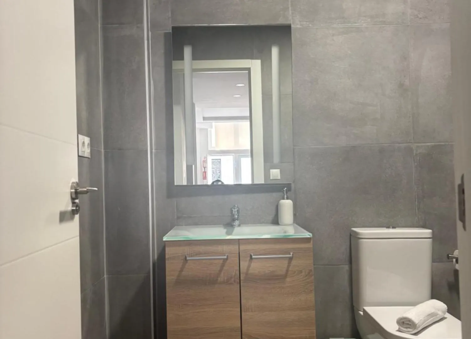 Apartment Ferienwohnung Piso Estupendo A 3 Min De La Estacion De Tren Ave Y Bus Málaga