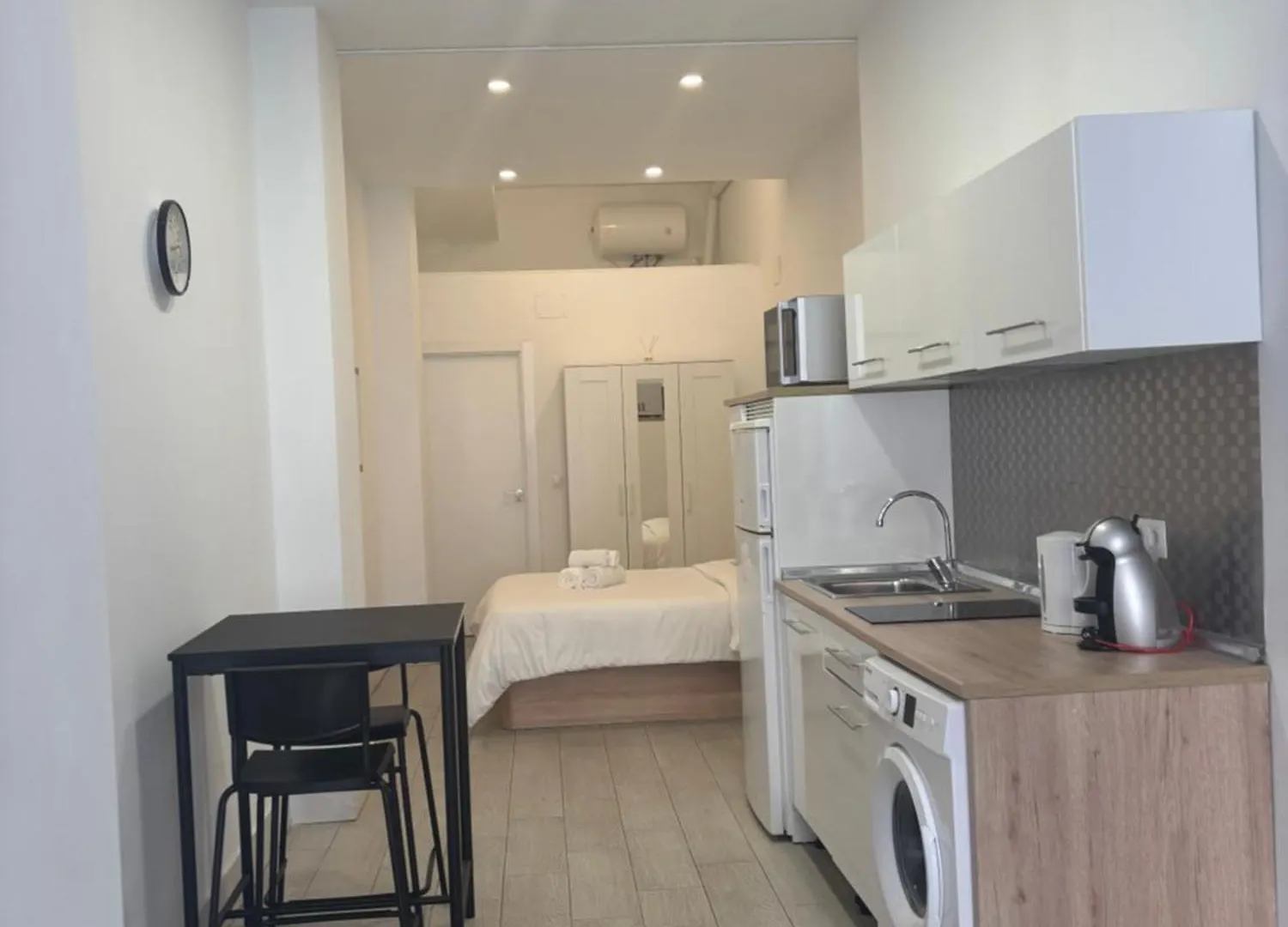 Apartment Ferienwohnung Piso Estupendo A 3 Min De La Estacion De Tren Ave Y Bus Málaga